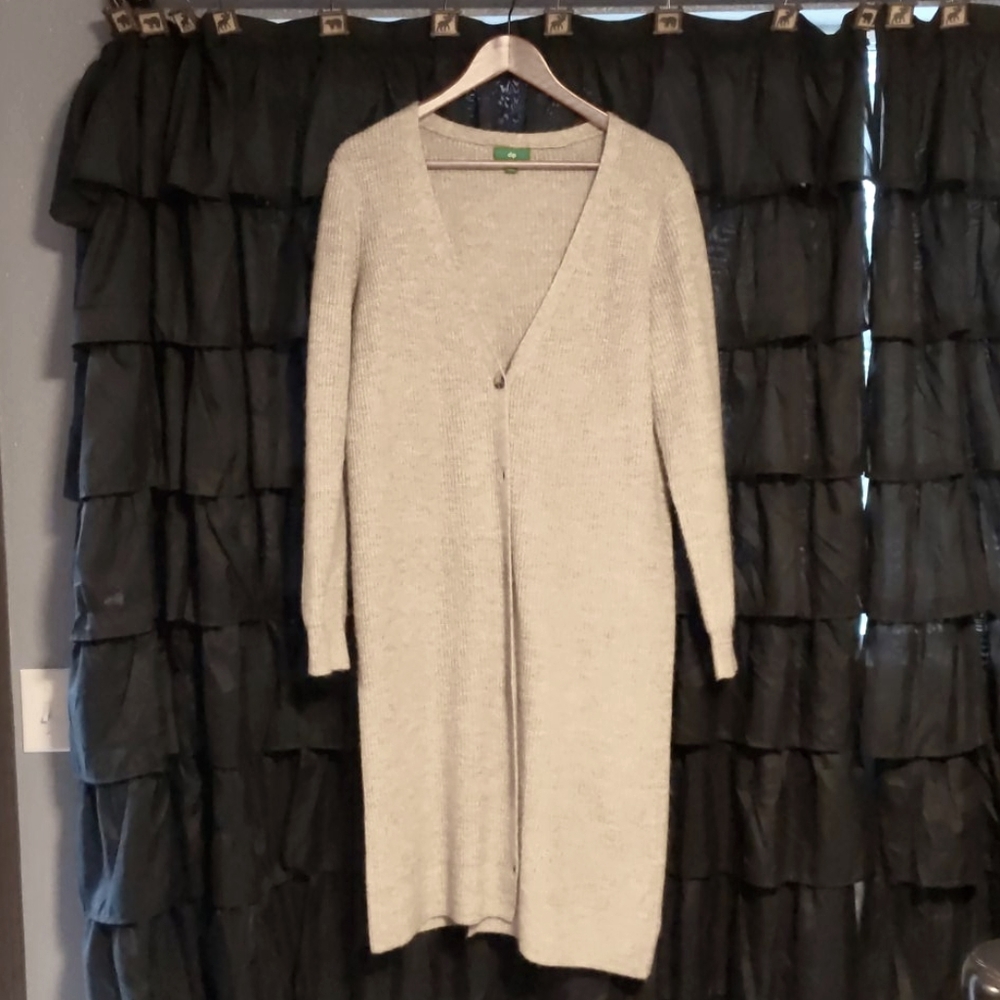 Long cardigan sweater